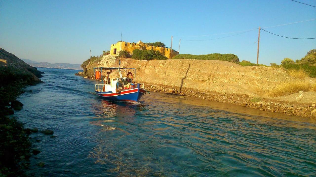 Beautiful House By The Sea,Loutraki Skaloma. Loutráki Exterior foto