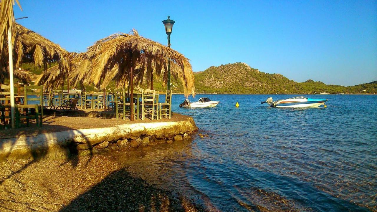 Beautiful House By The Sea,Loutraki Skaloma. Loutráki Exterior foto